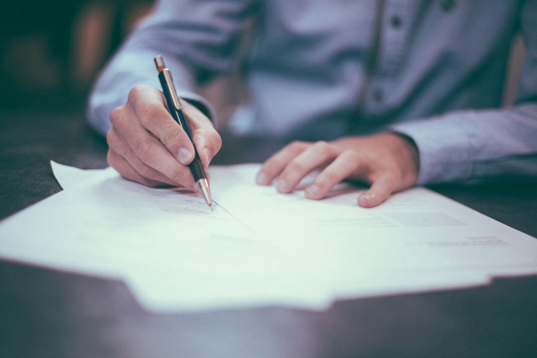 Fixed-fee contract review services for tech companies